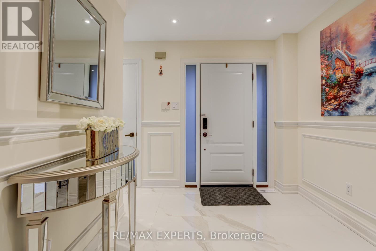 11 Belvedere Crescent, Richmond Hill, Ontario  L4C 8W3 - Photo 3 - N12542880