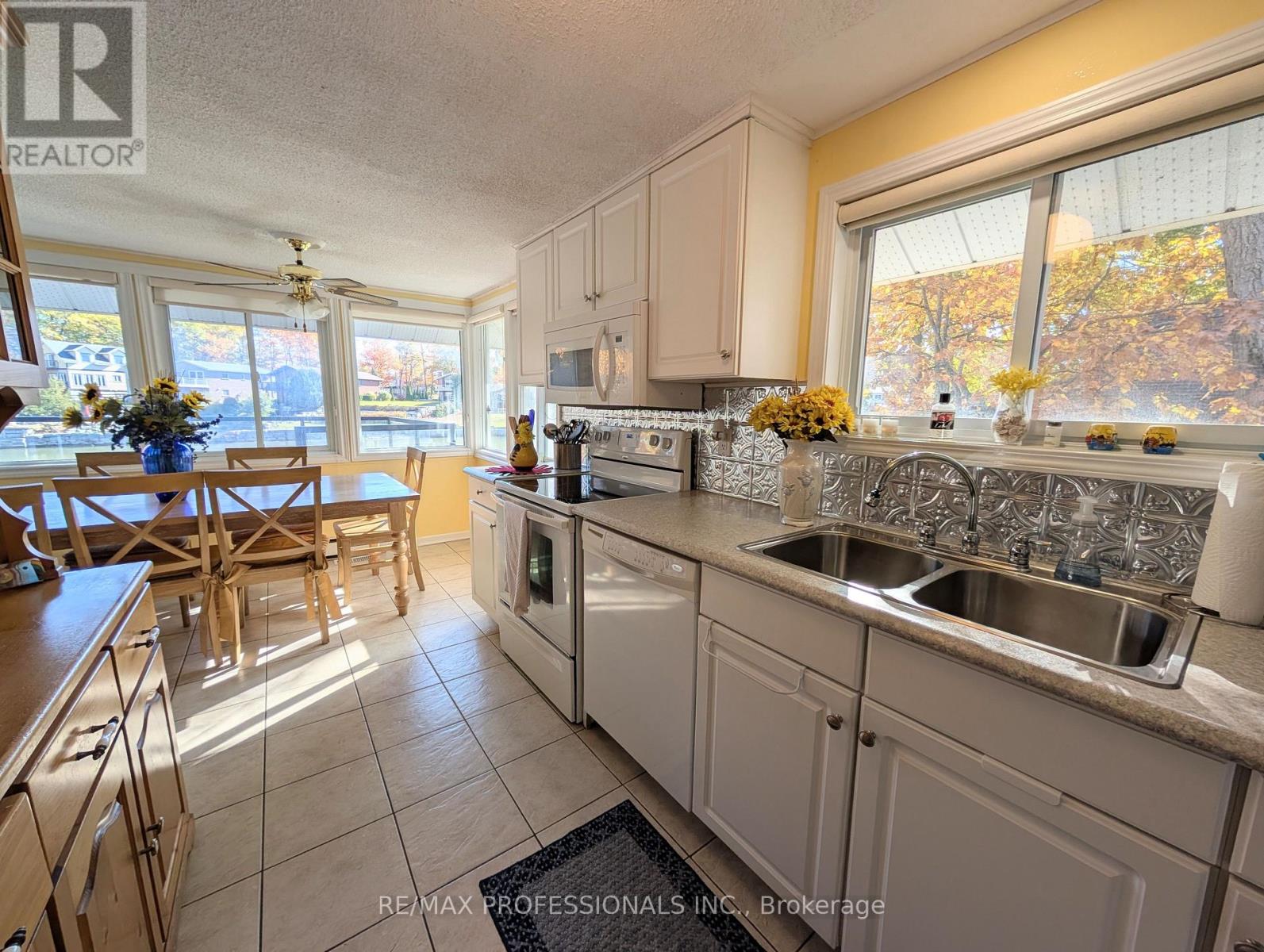 1103 Mosley Street, Wasaga Beach, Ontario  L9Z 2G1 - Photo 7 - S12542672