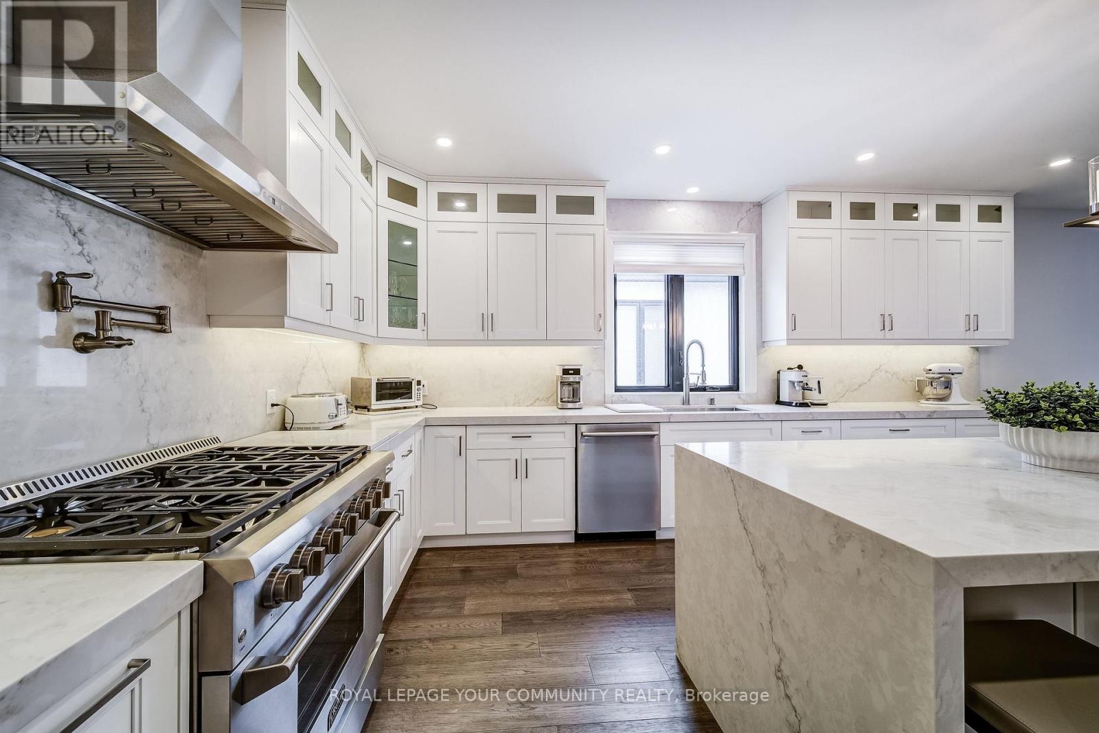 140 58th Street S, Wasaga Beach, Ontario  L9Z 2Z1 - Photo 16 - S12542702