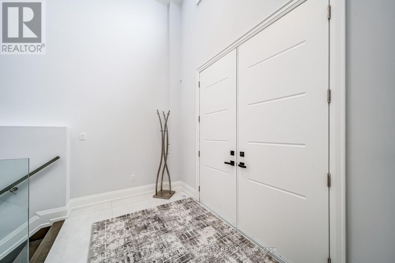 140 58th Street S, Wasaga Beach, Ontario  L9Z 2Z1 - Photo 3 - S12542702