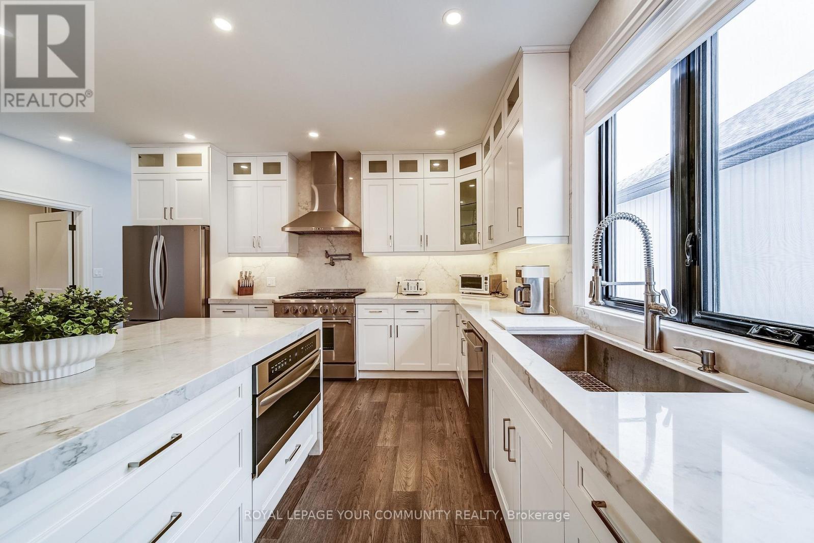 140 58th Street S, Wasaga Beach, Ontario  L9Z 2Z1 - Photo 9 - S12542702