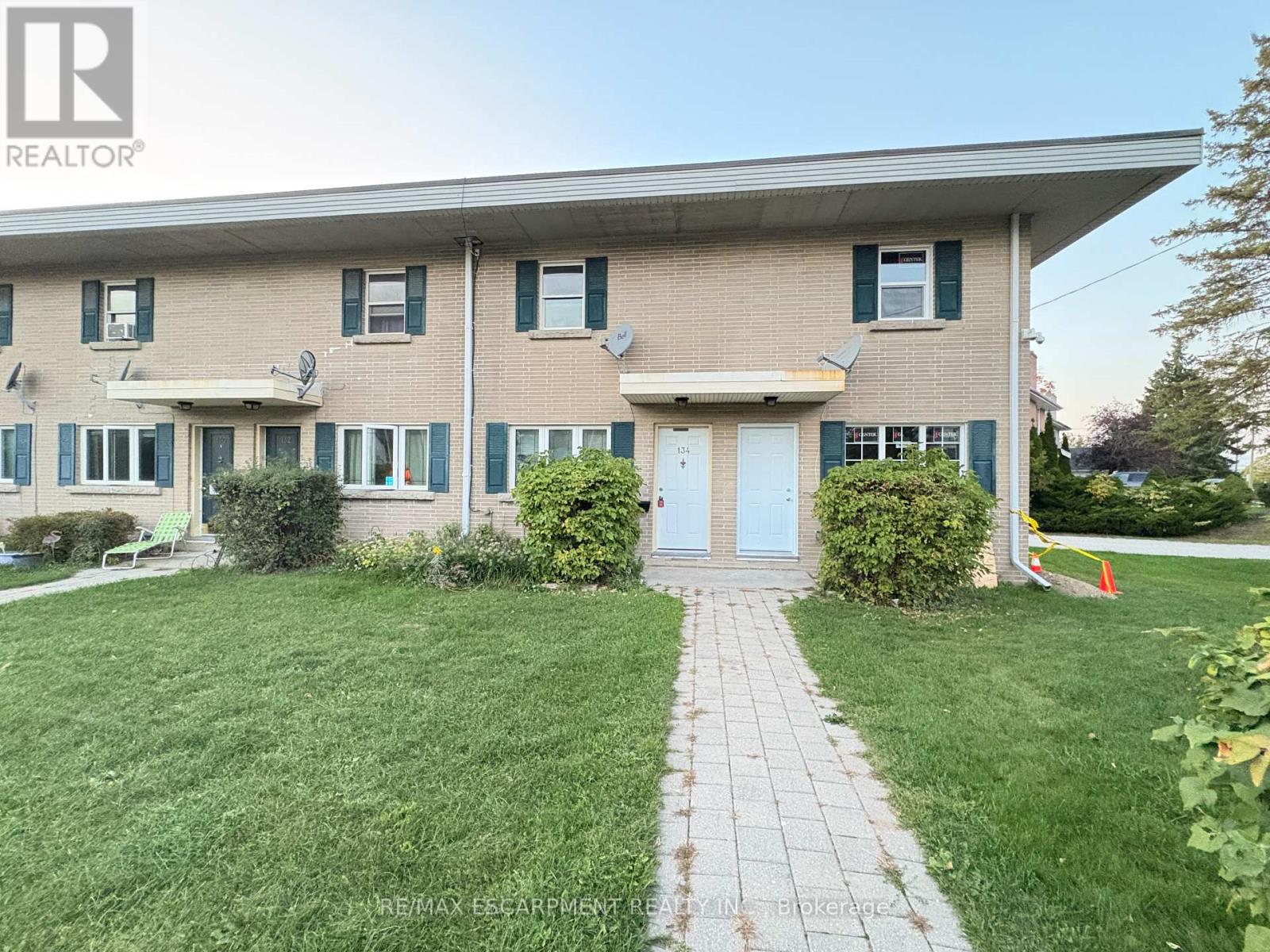 134 QUEEN STREET, Barrie, Ontario