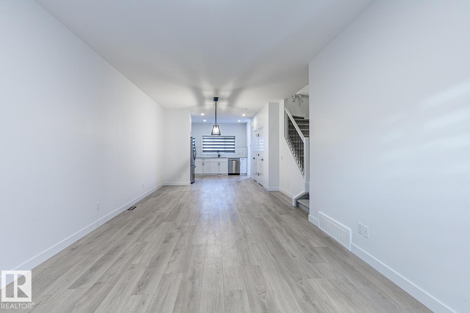 2929 Coughlan Gr Sw, Edmonton, Alberta  T6W 0C3 - Photo 2 - E4465639