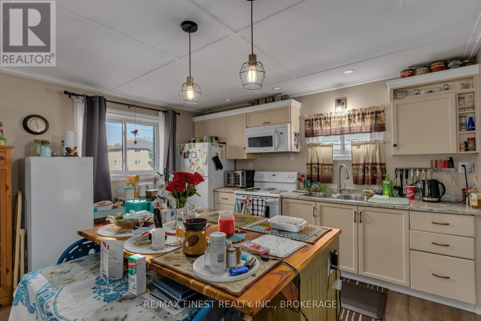 186 Thomas Street, Greater Napanee, Ontario  K7R 2H5 - Photo 6 - X12542912