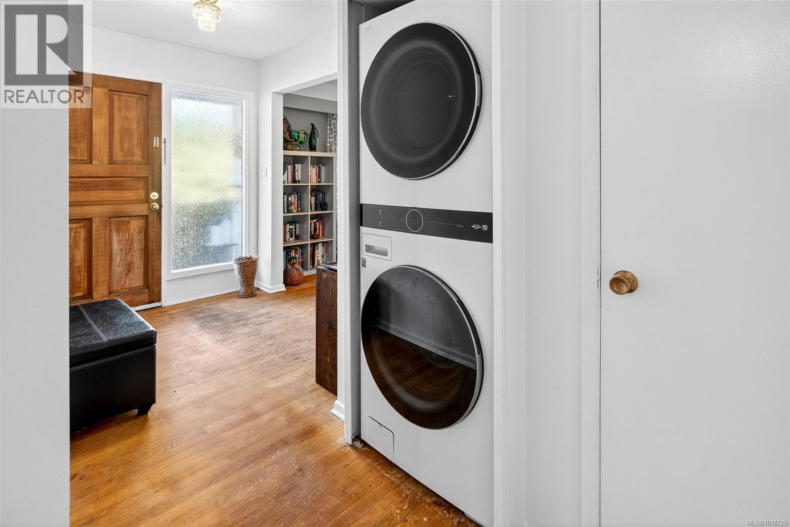 1995 Fairfield Rd, Victoria, British Columbia  V8S 1H5 - Photo 18 - 1018725