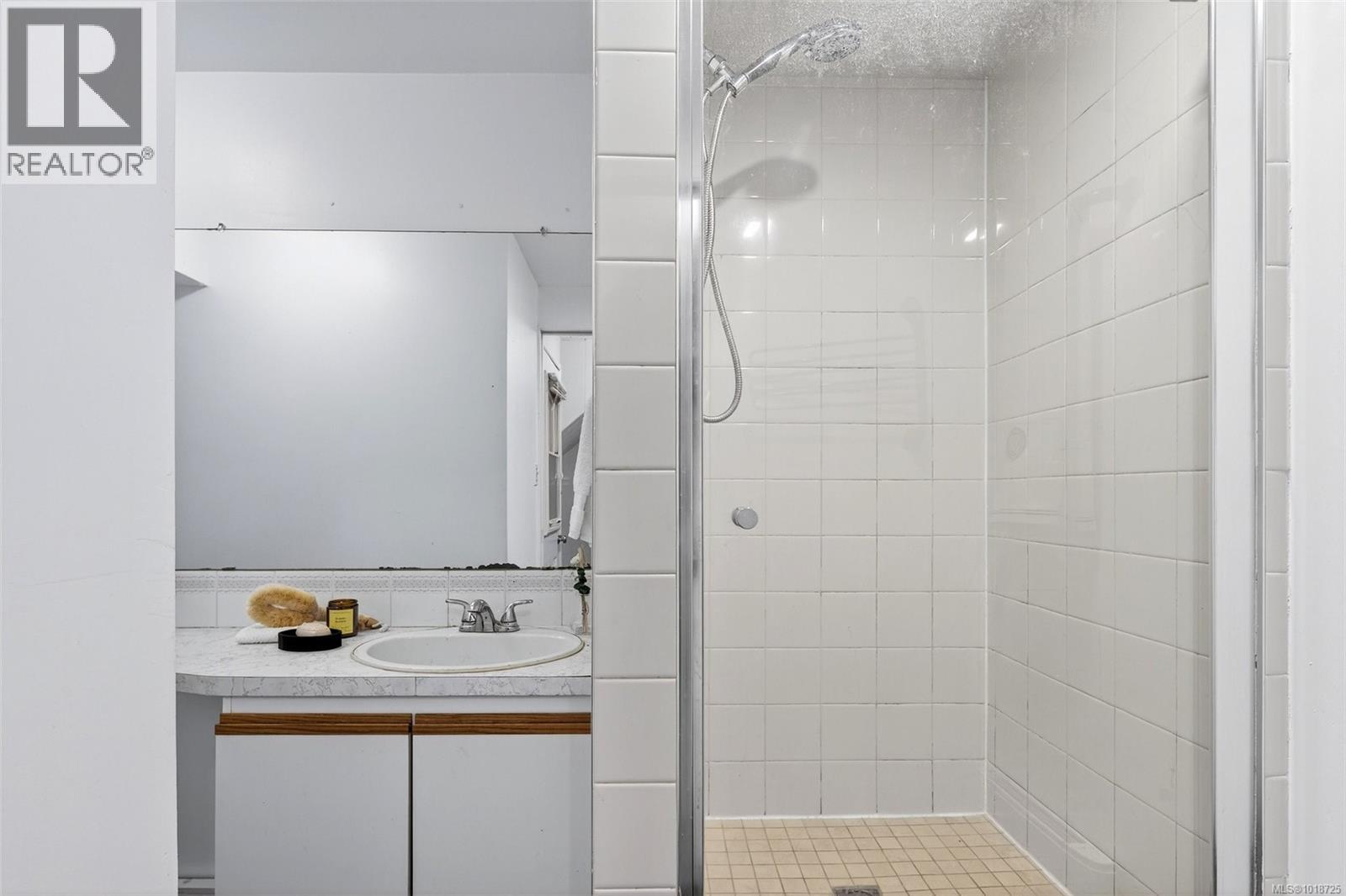 1995 Fairfield Rd, Victoria, British Columbia  V8S 1H5 - Photo 33 - 1018725