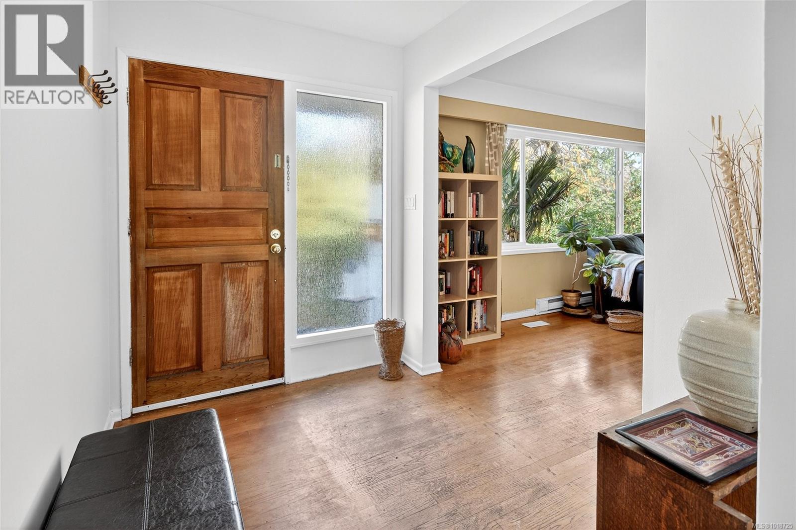 1995 Fairfield Rd, Victoria, British Columbia  V8S 1H5 - Photo 5 - 1018725