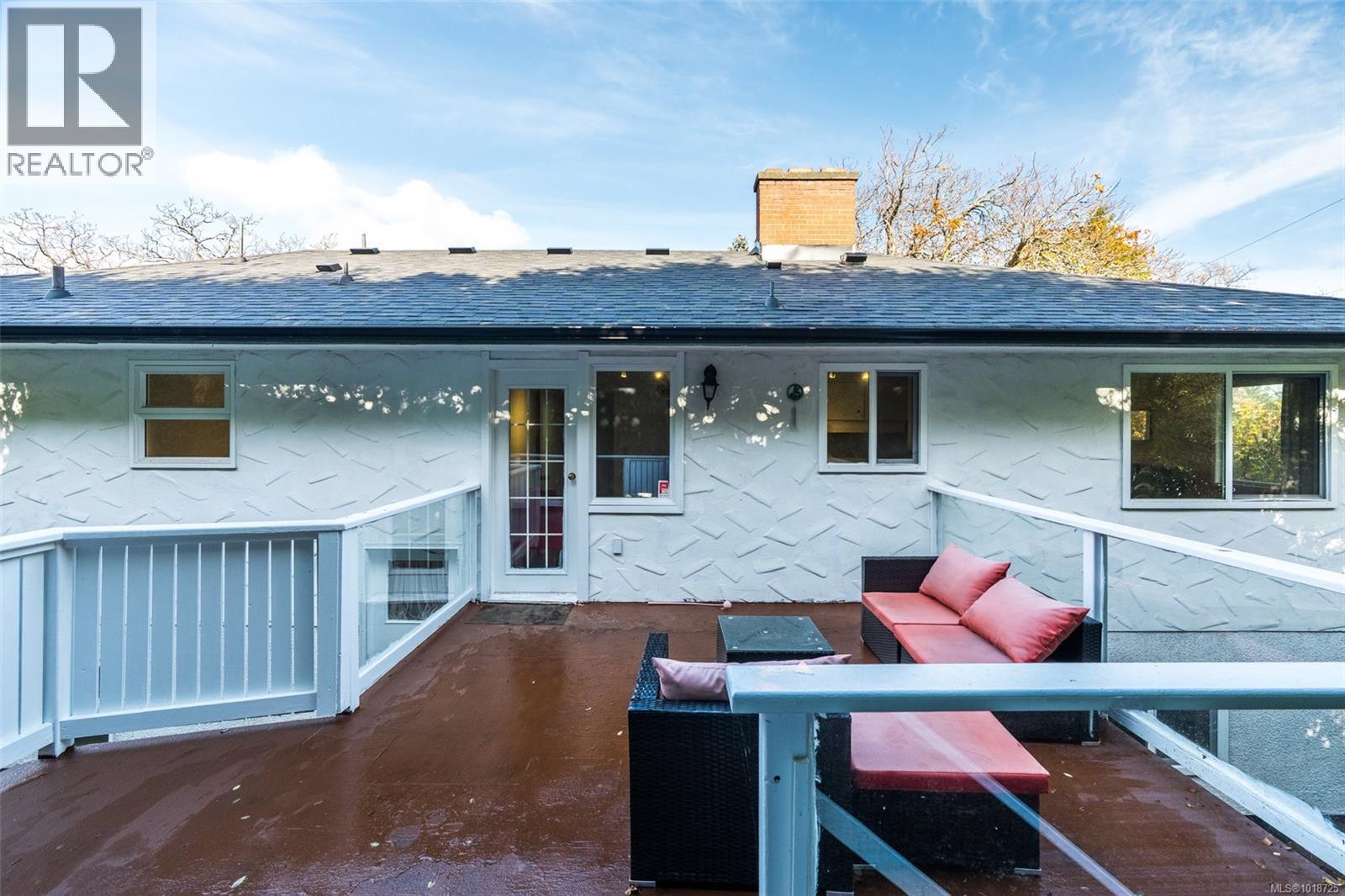 1995 Fairfield Rd, Victoria, British Columbia  V8S 1H5 - Photo 16 - 1018725