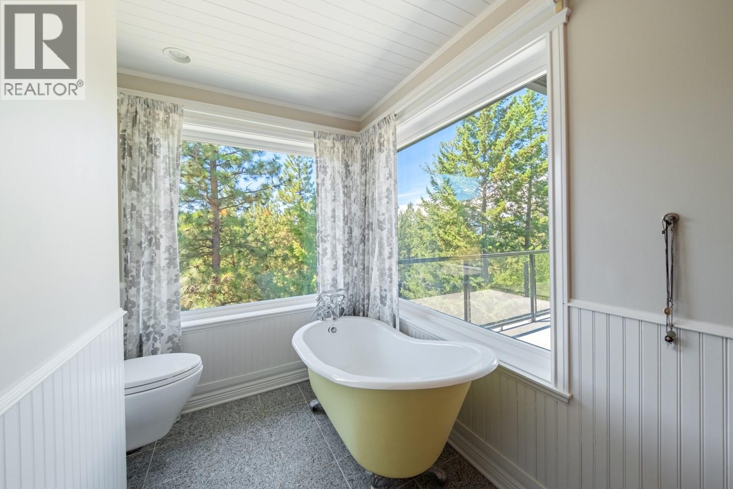 2615 Harvard Road Kelowna Photo 32 2615 Harvard Road Kelowna Photo 32