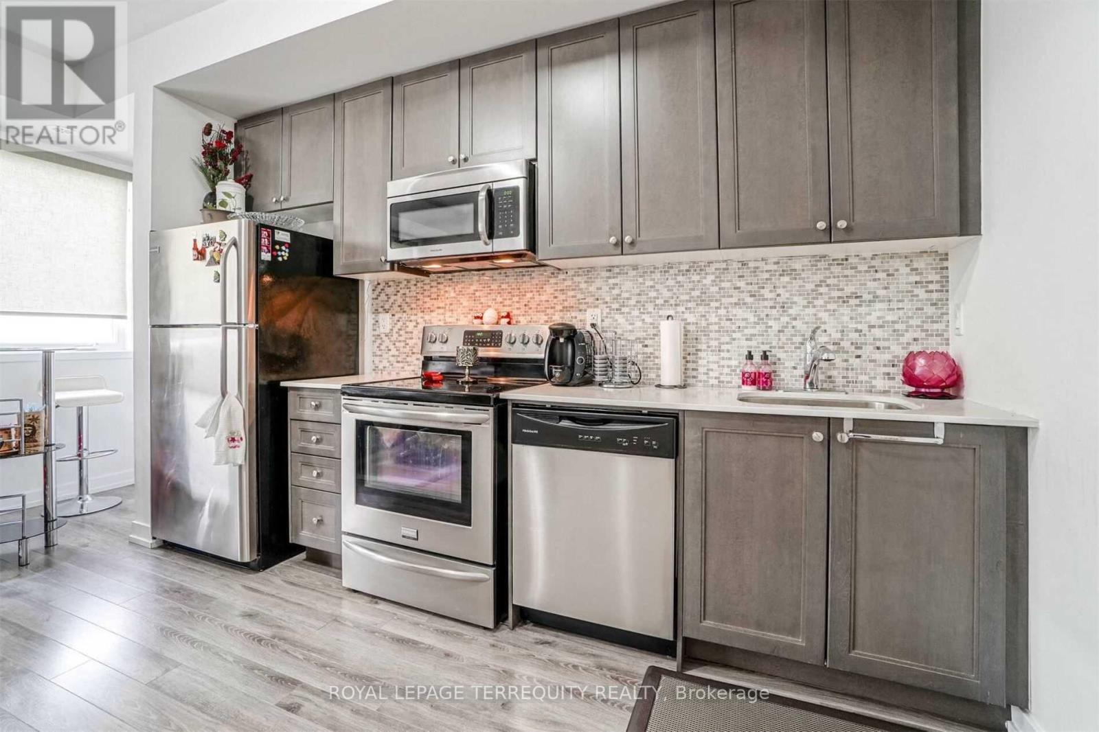 6A - 867 WILSON AVENUE, Toronto, Ontario