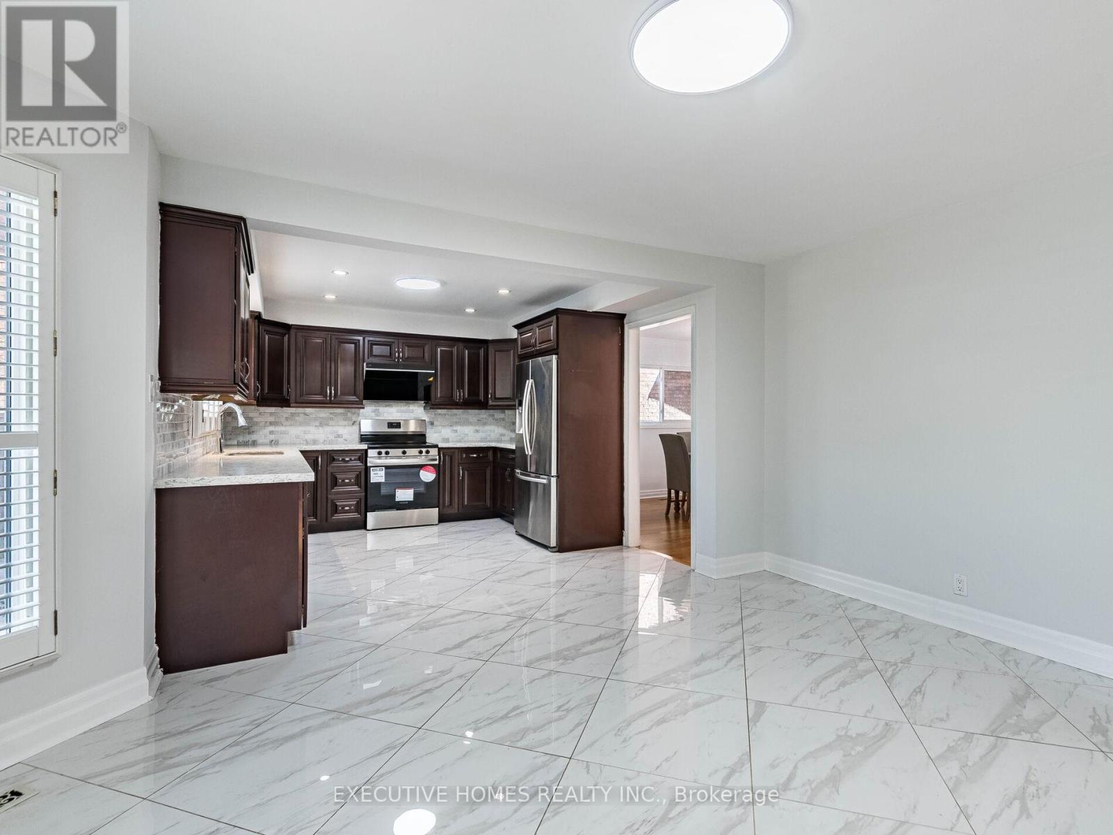 1876 Roy Ivor Crescent, Mississauga, Ontario  L5L 3N8 - Photo 12 - W12542678