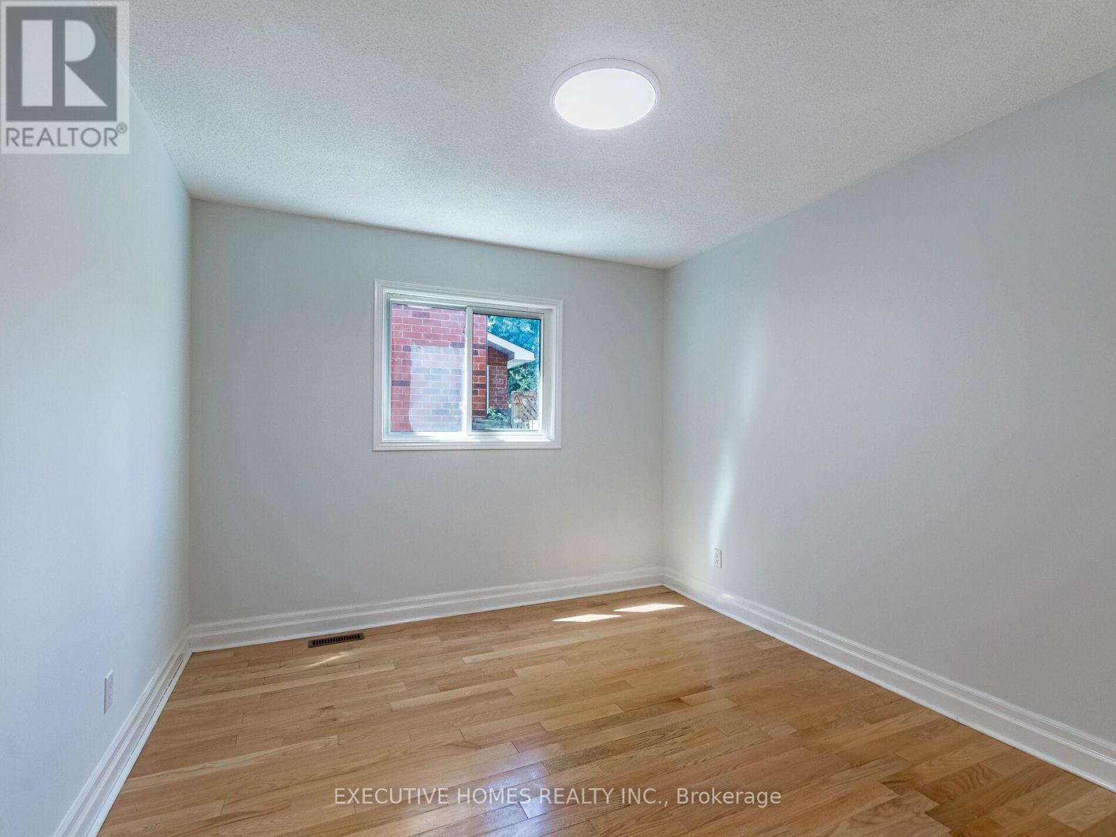 1876 Roy Ivor Crescent, Mississauga, Ontario  L5L 3N8 - Photo 15 - W12542678