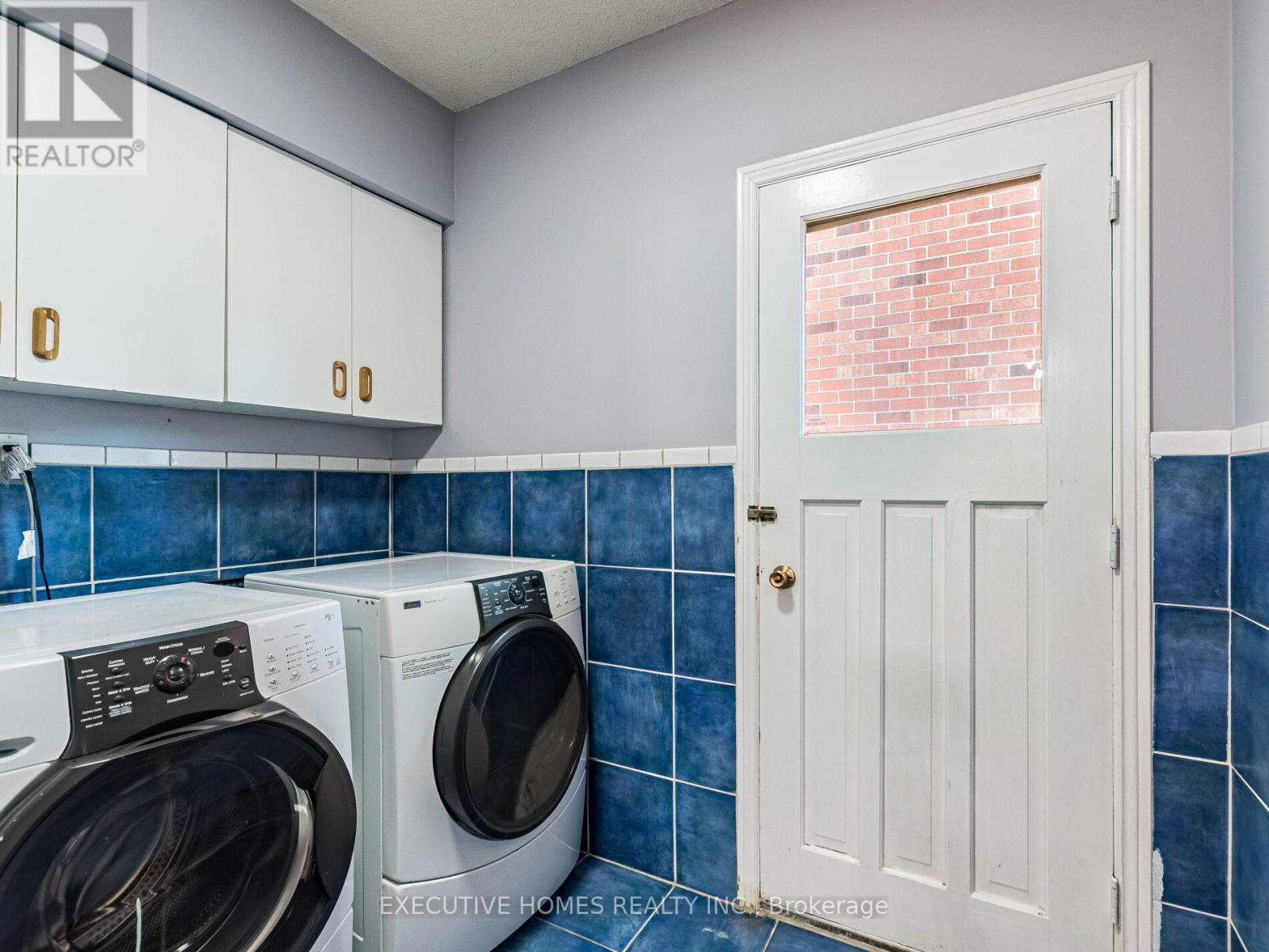 1876 Roy Ivor Crescent, Mississauga, Ontario  L5L 3N8 - Photo 17 - W12542678