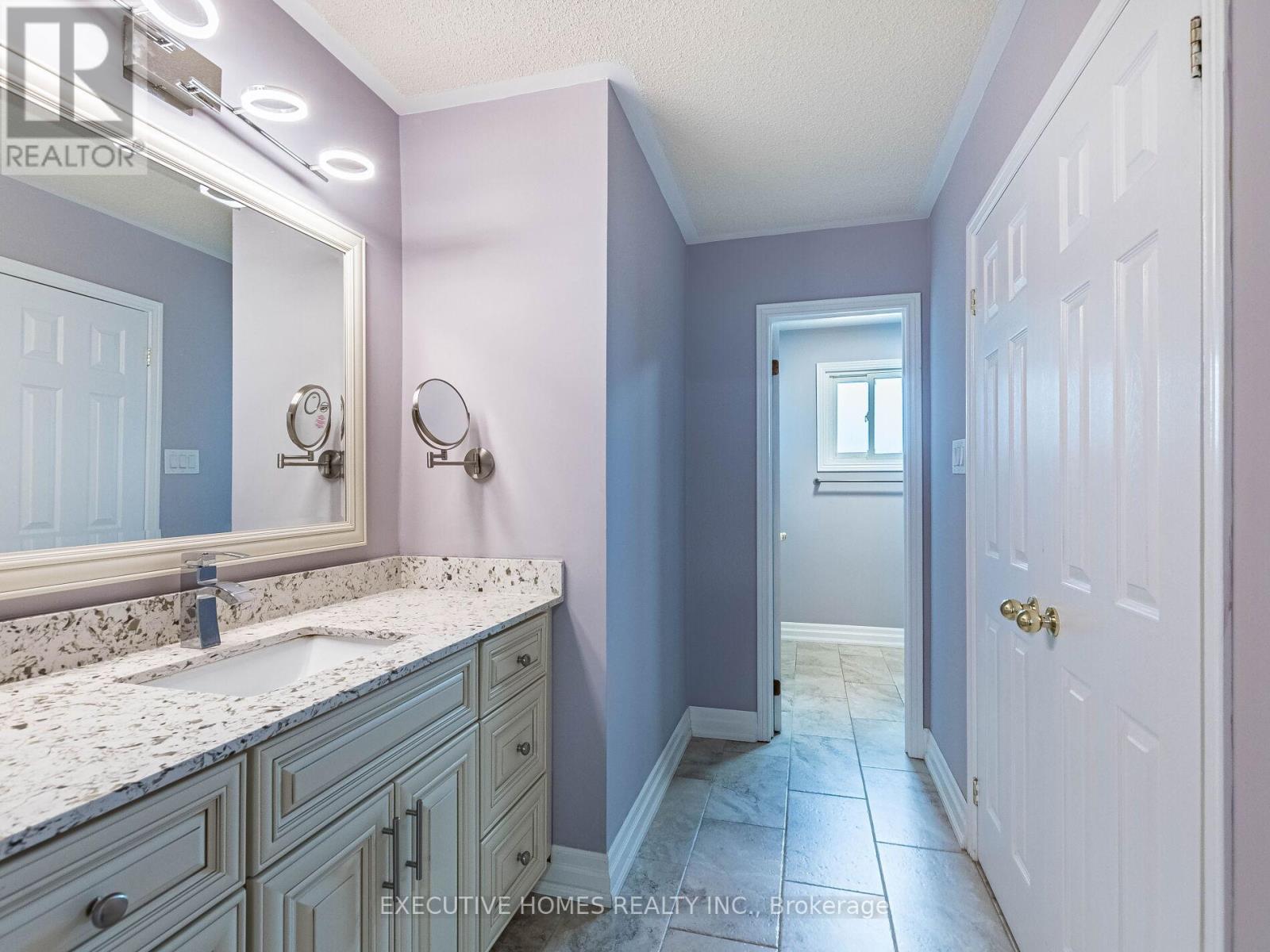 1876 Roy Ivor Crescent, Mississauga, Ontario  L5L 3N8 - Photo 19 - W12542678