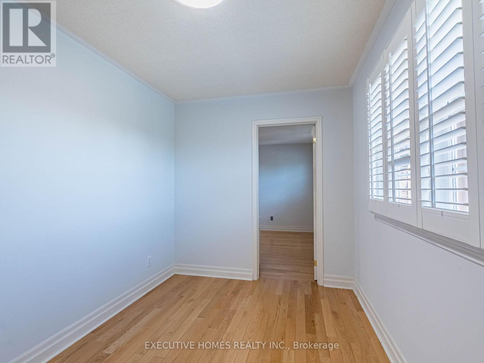 1876 Roy Ivor Crescent, Mississauga, Ontario  L5L 3N8 - Photo 23 - W12542678