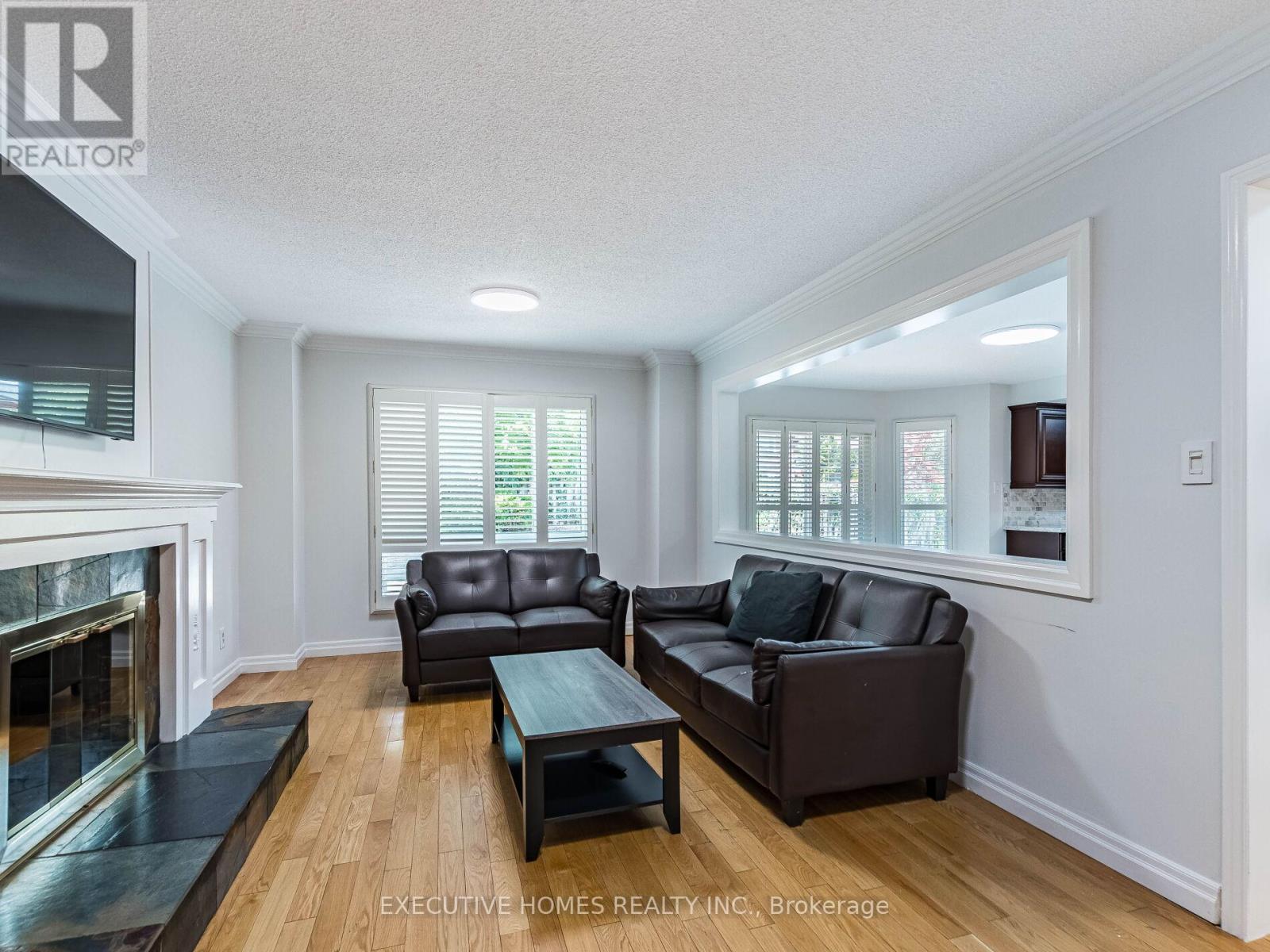 1876 Roy Ivor Crescent, Mississauga, Ontario  L5L 3N8 - Photo 8 - W12542678