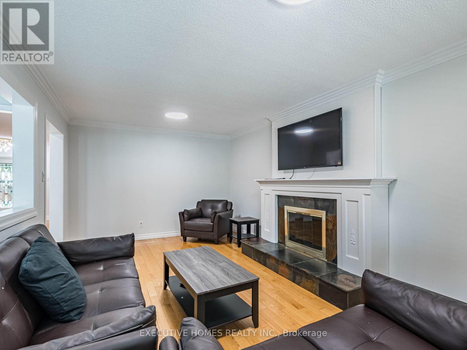 1876 Roy Ivor Crescent, Mississauga, Ontario  L5L 3N8 - Photo 9 - W12542678