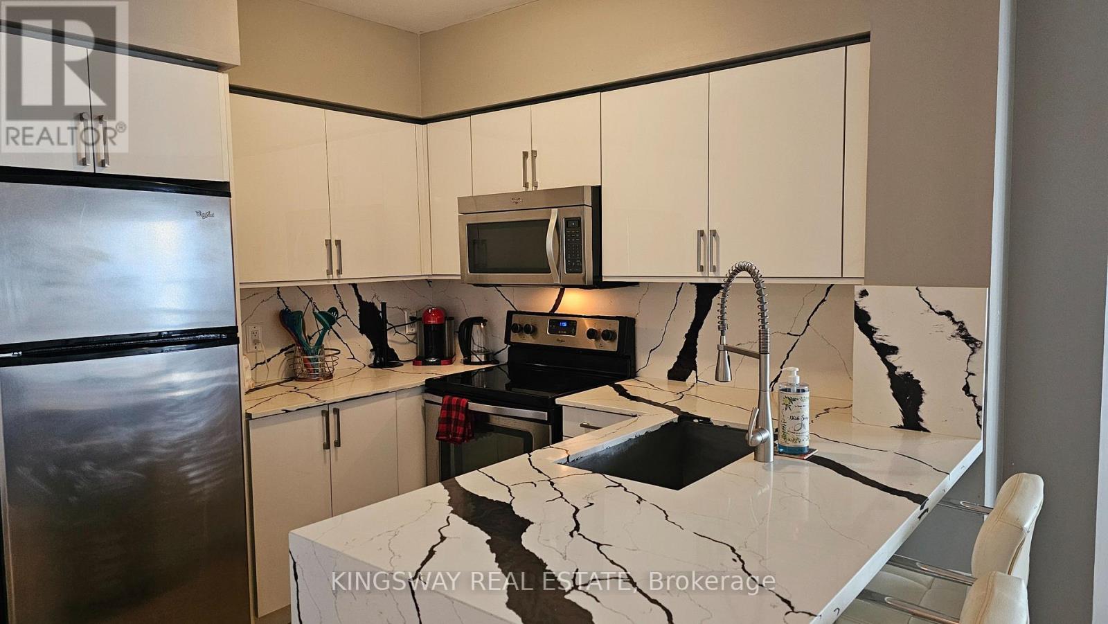3707 - 2230 Lake Shore Boulevard W, Toronto, Ontario  M8V 0B2 - Photo 9 - W12542708