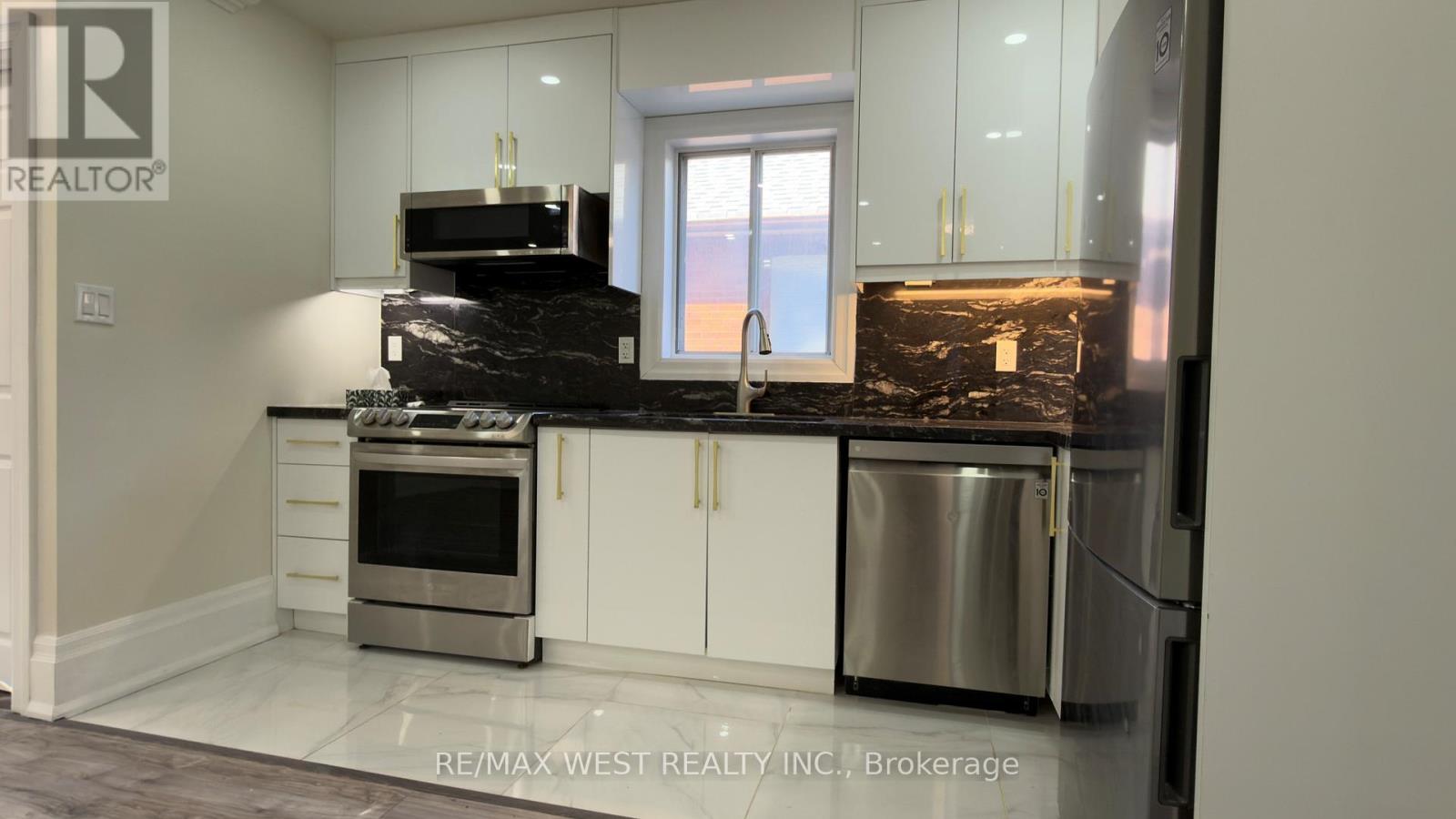 25 Sixteenth Street, Toronto, Ontario  M8V 3J7 - Photo 18 - W12542786