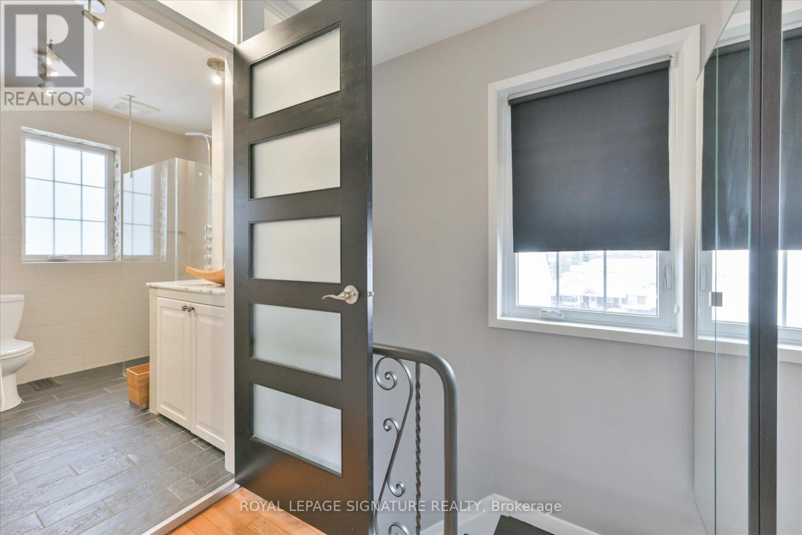 362 Silverthorn Avenue, Toronto, Ontario  M6M 3G8 - Photo 18 - W12542788