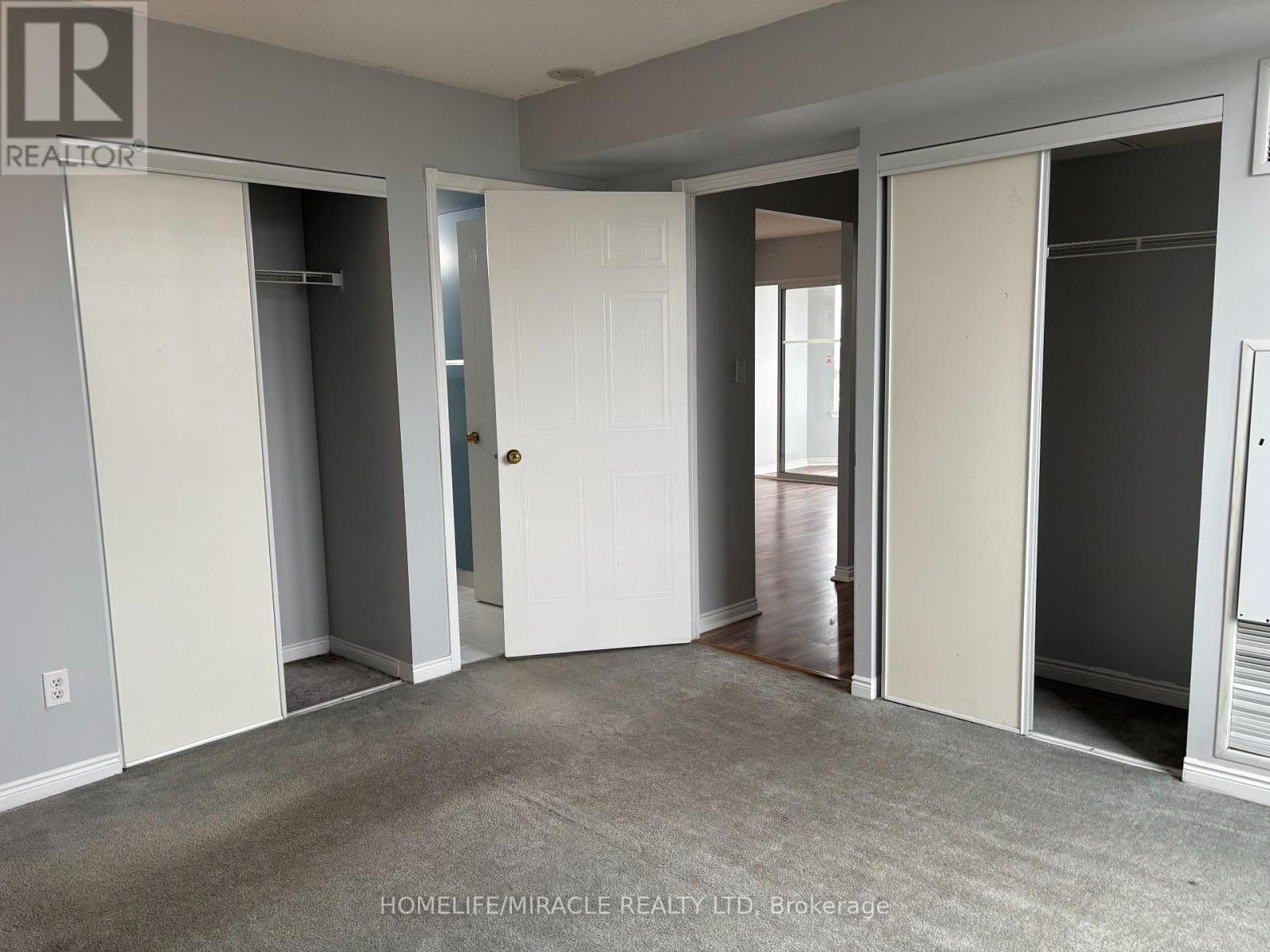 711 - 135 Hillcrest Avenue, Mississauga, Ontario  L5B 4B1 - Photo 13 - W12542800