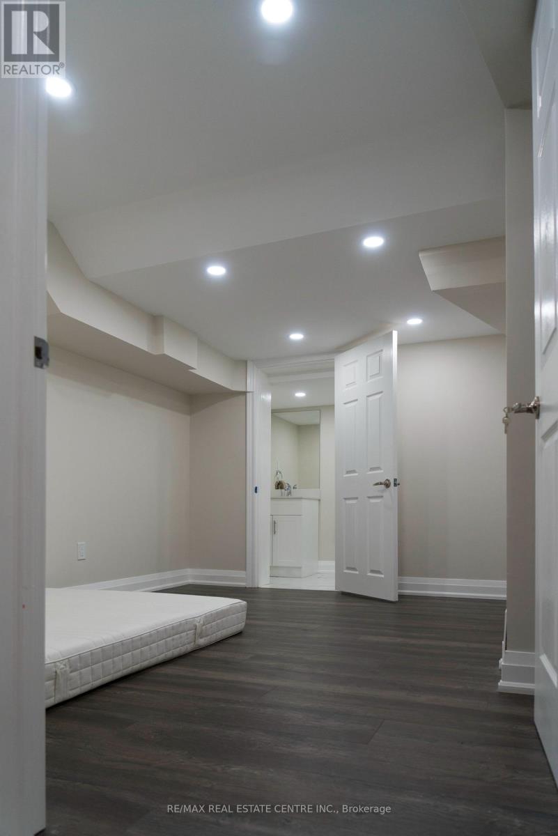 5 Streamline Drive, Brampton, Ontario  L6V 4S6 - Photo 39 - W12542806