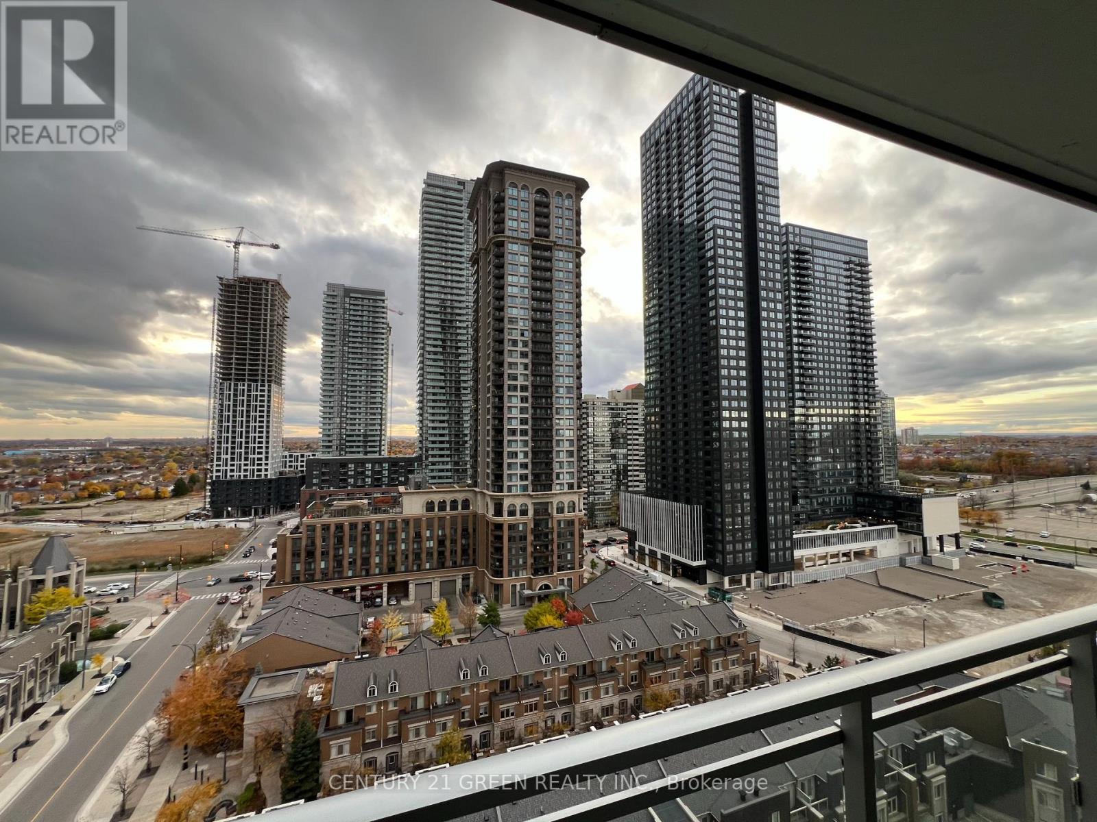 1406 - 365 Prince Of Wales Drive, Mississauga, Ontario  L5B 0G6 - Photo 14 - W12542822