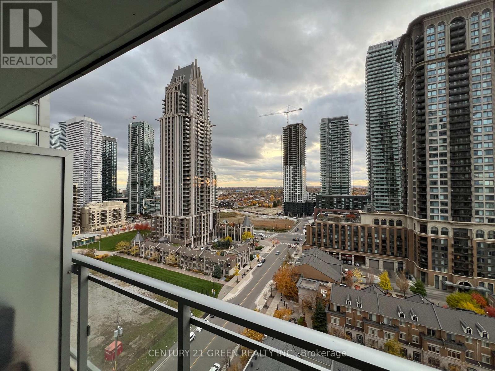 1406 - 365 Prince Of Wales Drive, Mississauga, Ontario  L5B 0G6 - Photo 15 - W12542822