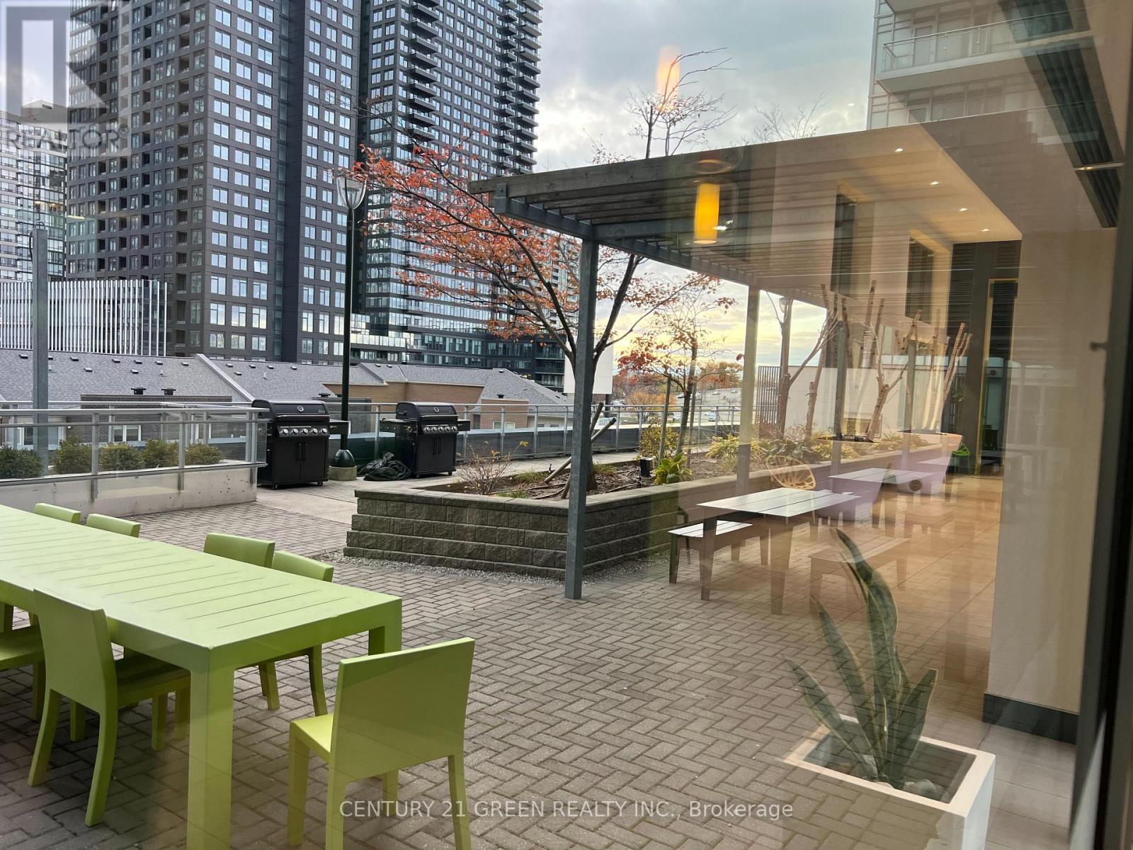 1406 - 365 Prince Of Wales Drive, Mississauga, Ontario  L5B 0G6 - Photo 17 - W12542822