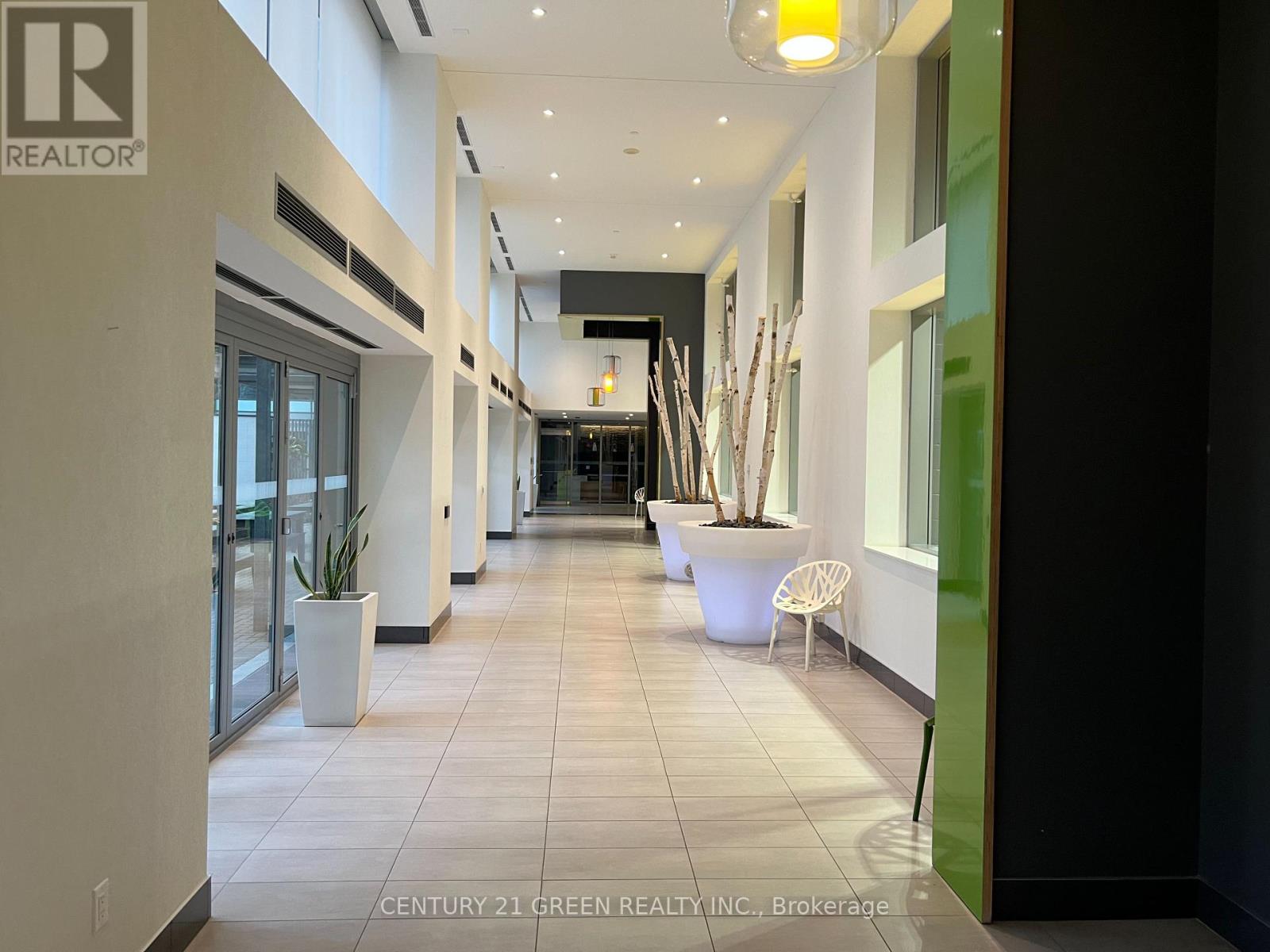 1406 - 365 Prince Of Wales Drive, Mississauga, Ontario  L5B 0G6 - Photo 18 - W12542822