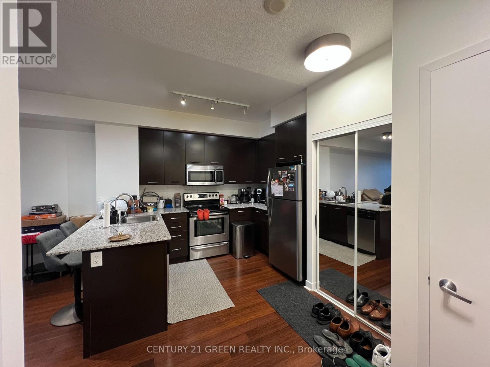 1406 - 365 Prince Of Wales Drive, Mississauga, Ontario  L5B 0G6 - Photo 3 - W12542822