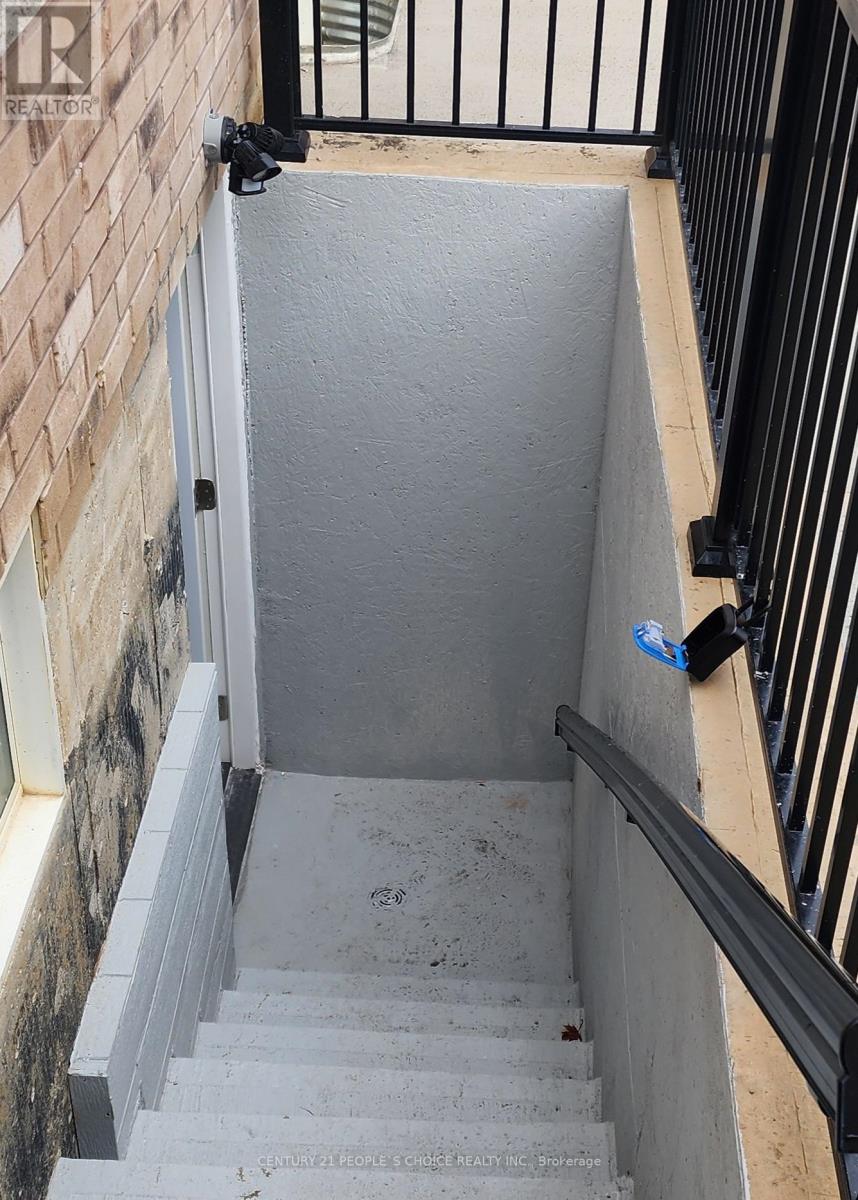 Bsmt - 21 Nightjar Drive, Brampton, Ontario  L7A 5A1 - Photo 5 - W12542832