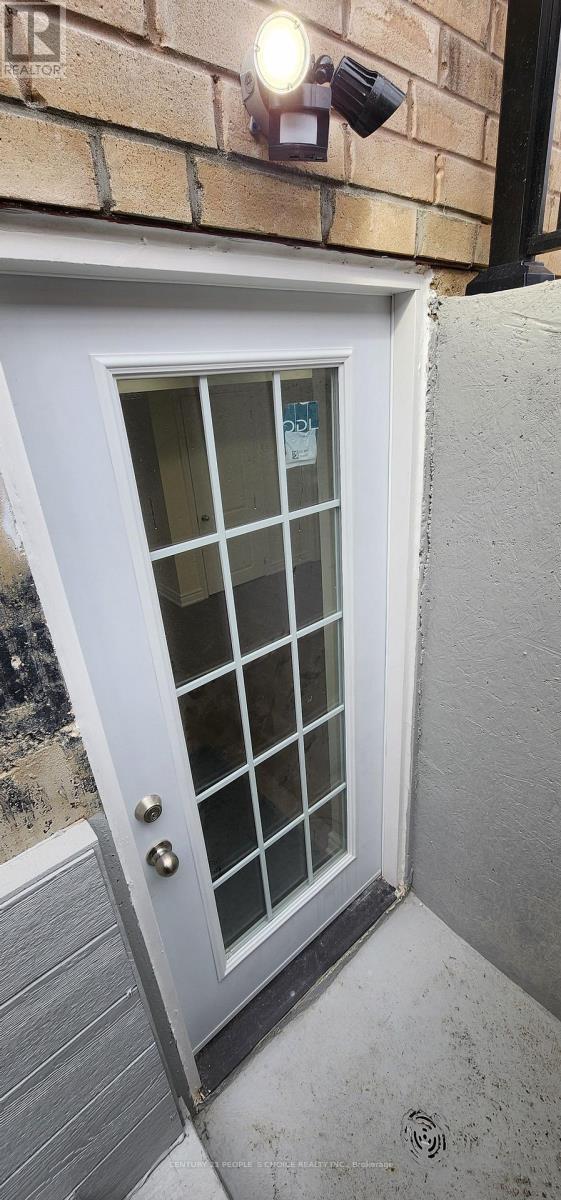 Bsmt - 21 Nightjar Drive, Brampton, Ontario  L7A 5A1 - Photo 6 - W12542832