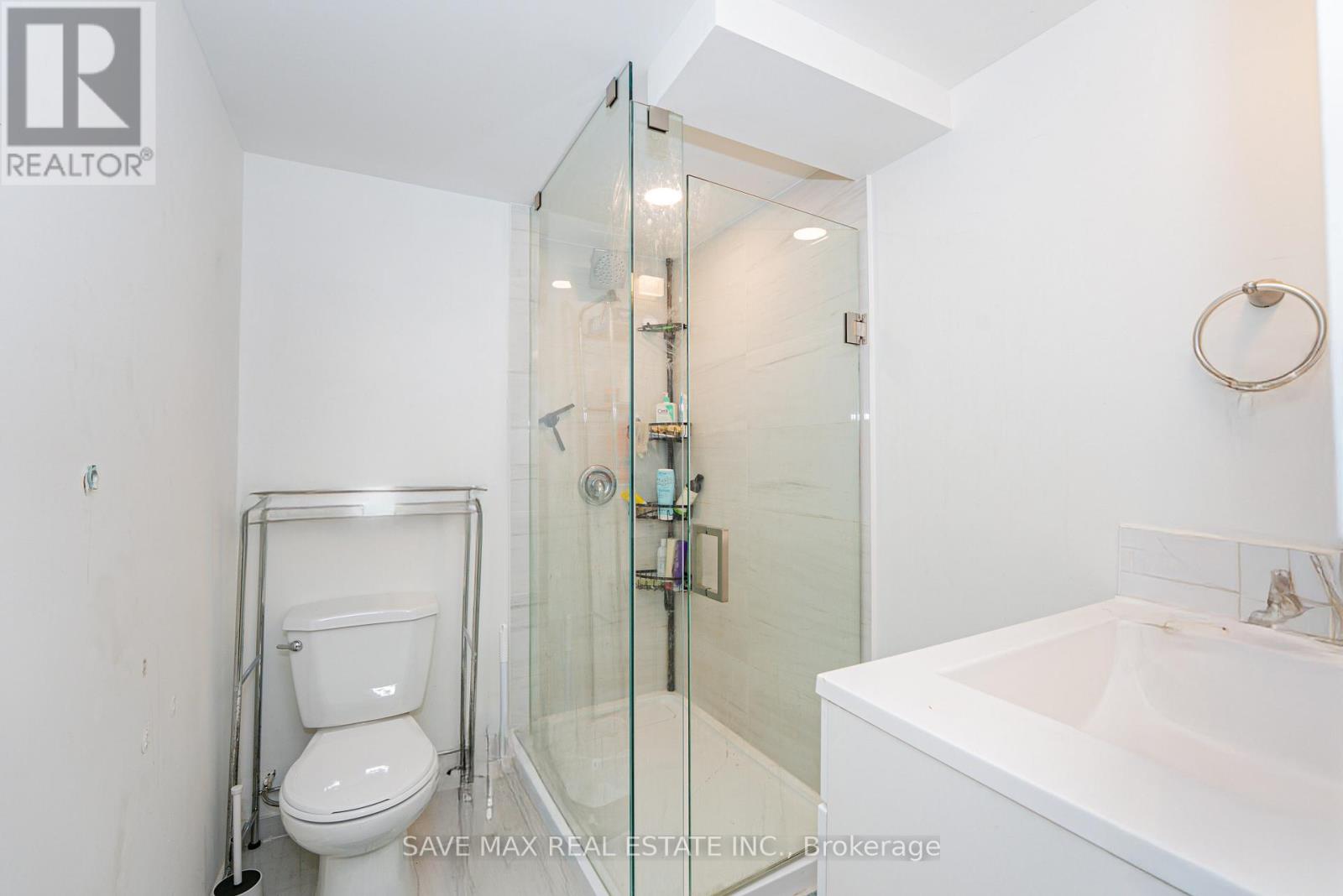 66 Southlake Boulevard, Brampton, Ontario  L6V 4P1 - Photo 37 - W12542836