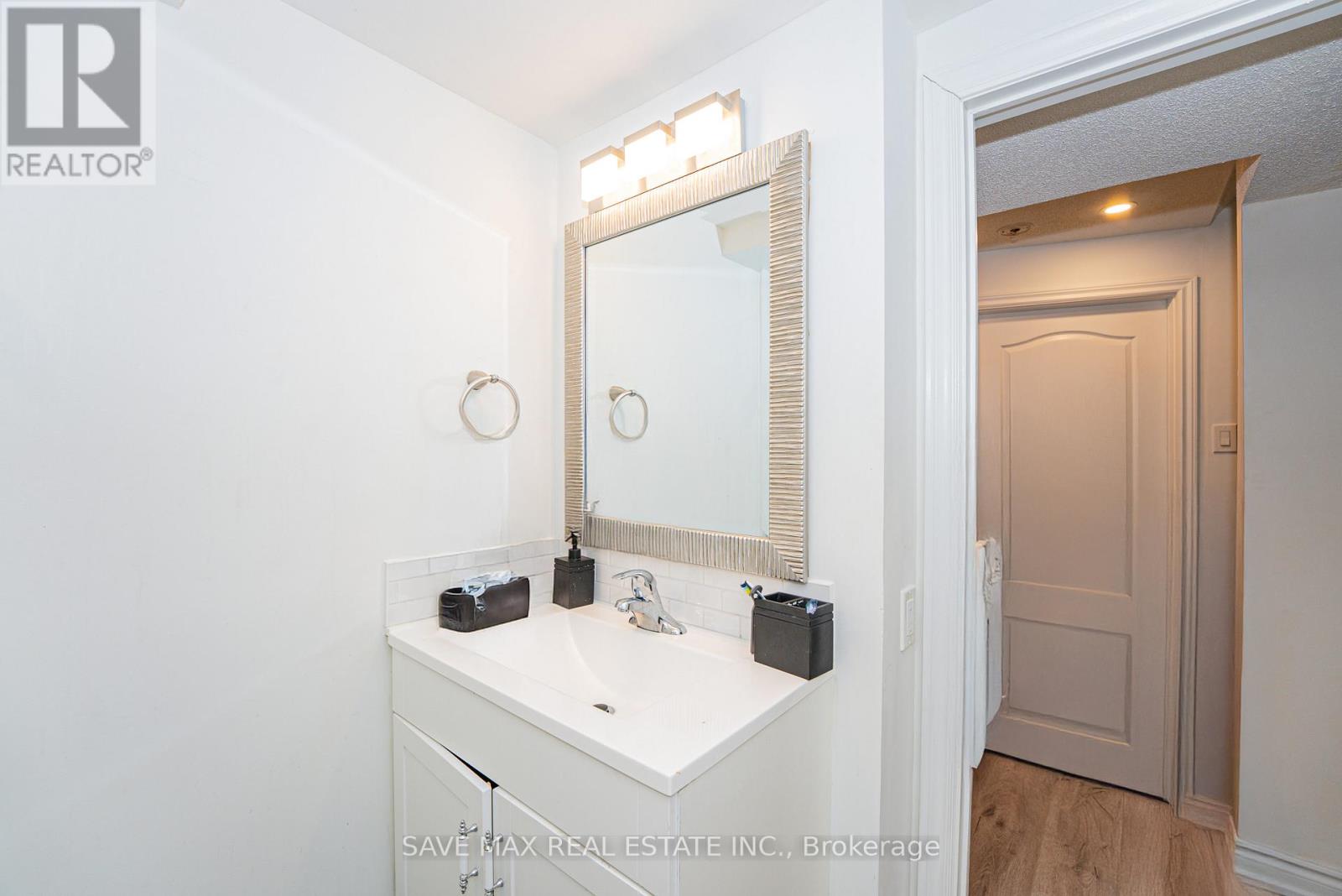 66 Southlake Boulevard, Brampton, Ontario  L6V 4P1 - Photo 38 - W12542836