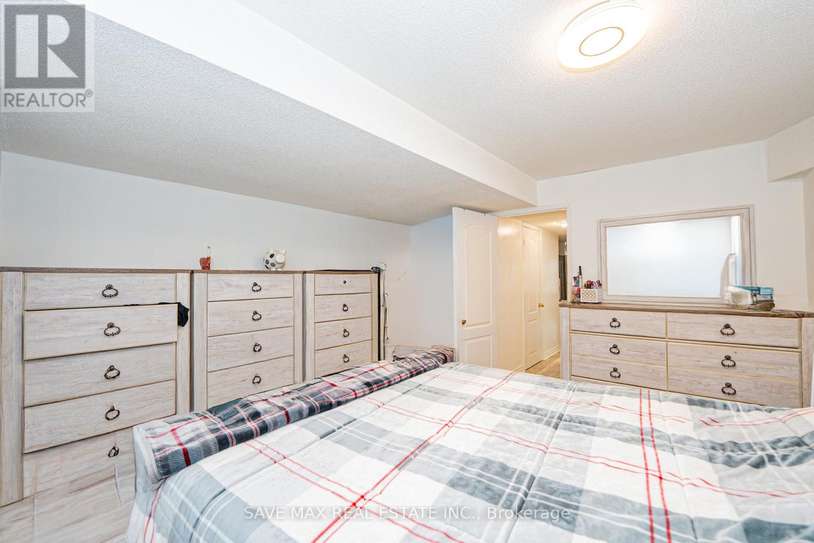 66 Southlake Boulevard, Brampton, Ontario  L6V 4P1 - Photo 50 - W12542836