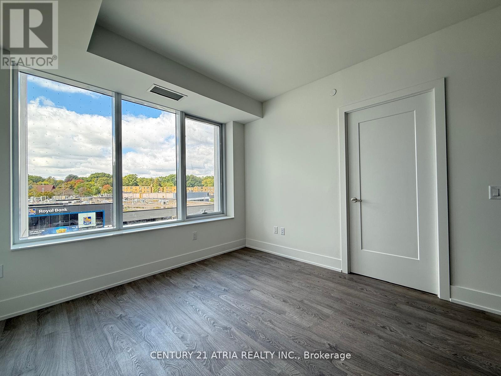 313 - 259 THE KINGSWAY, Toronto, Ontario