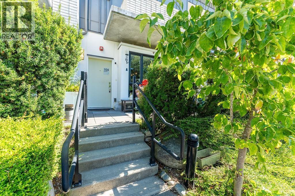 104 9350 University High Street, Burnaby, British Columbia  V5A 0B6 - Photo 2 - R3067263