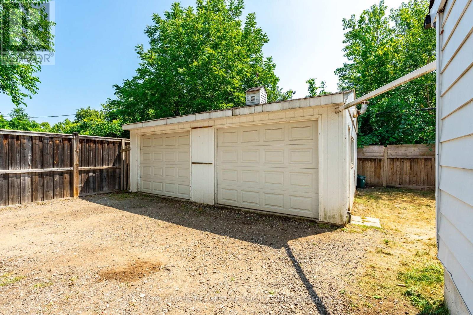 14 Germorda Drive, Oakville, Ontario  L6H 1A8 - Photo 21 - W12338774