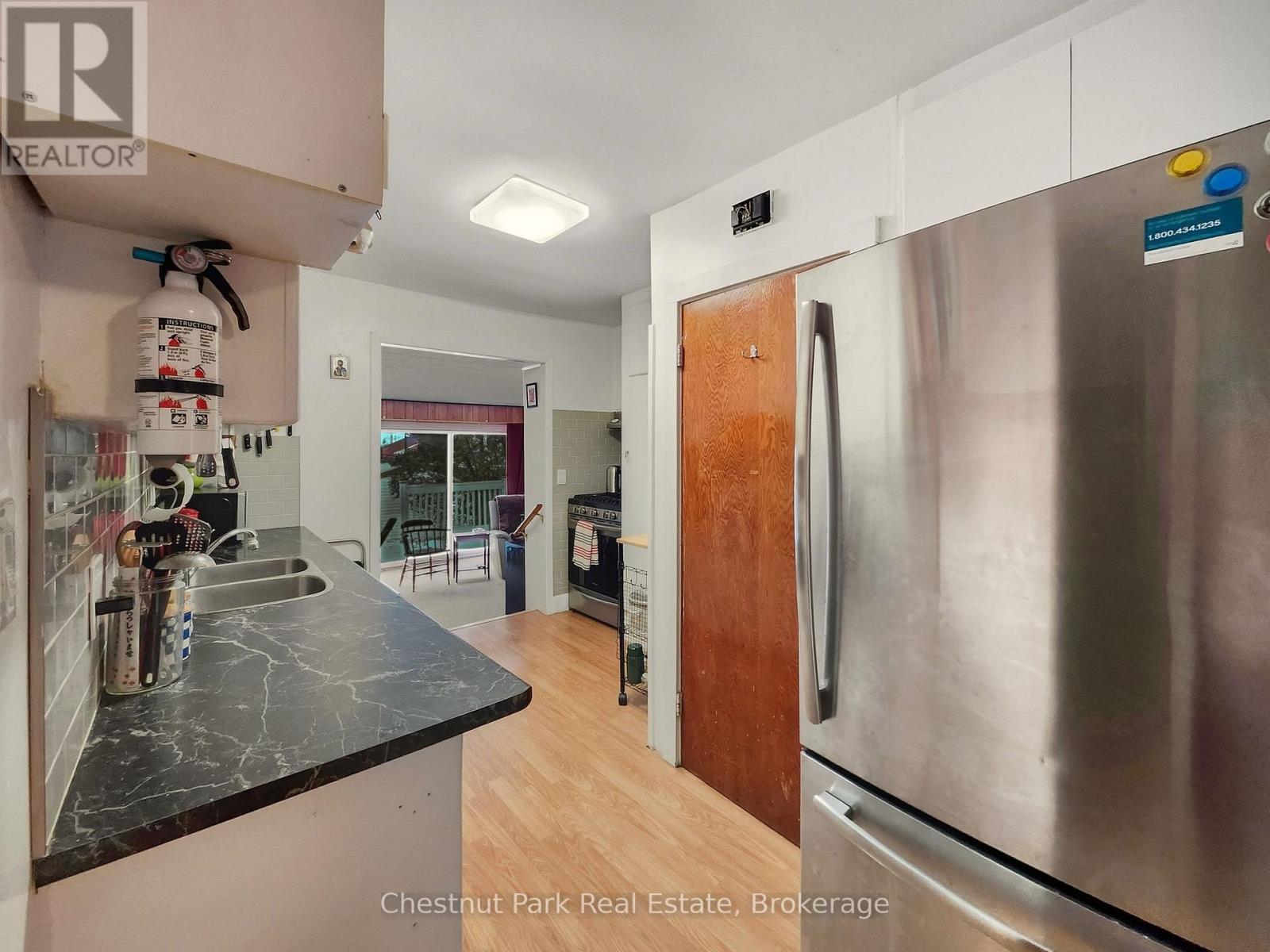 318 West Street N, Orillia, Ontario  L3V 5E2 - Photo 5 - S12542916