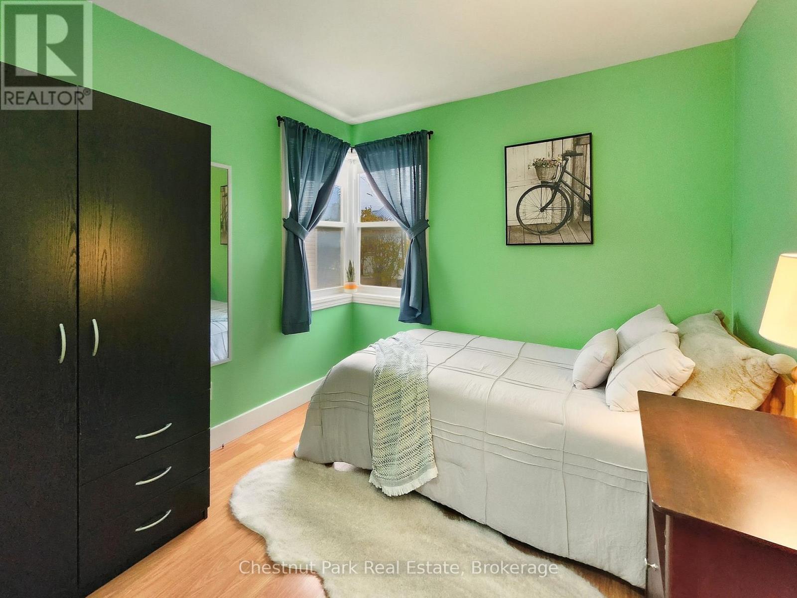 318 West Street N, Orillia, Ontario  L3V 5E2 - Photo 8 - S12542916