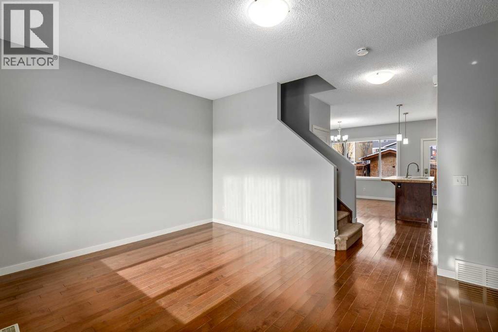 84 Fireside Way, Cochrane, Alberta  T4C 0R1 - Photo 7 - A2265406