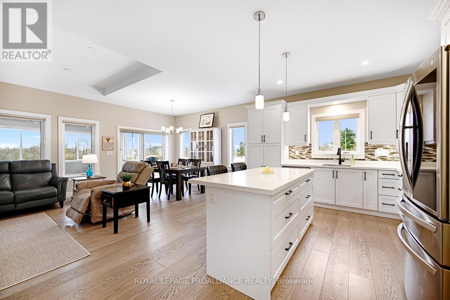 11 Ben Tekamp Terrace, Brockville, Ontario  K6V 0E8 - Photo 10 - X12542932