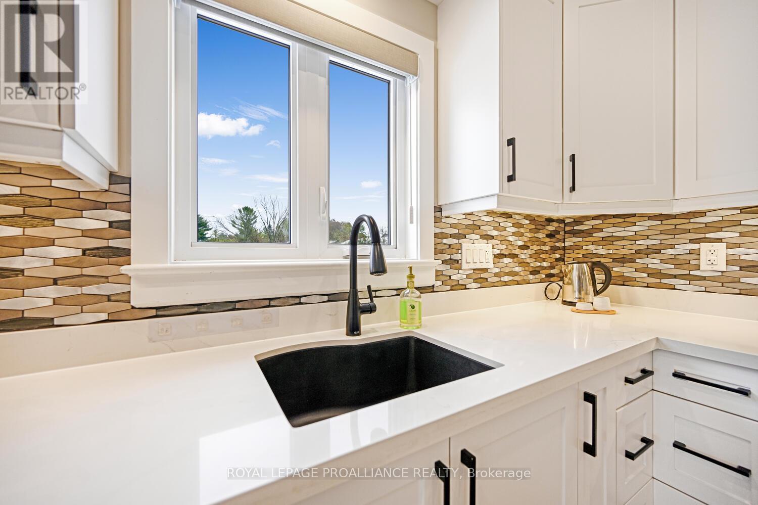 11 Ben Tekamp Terrace, Brockville, Ontario  K6V 0E8 - Photo 14 - X12542932