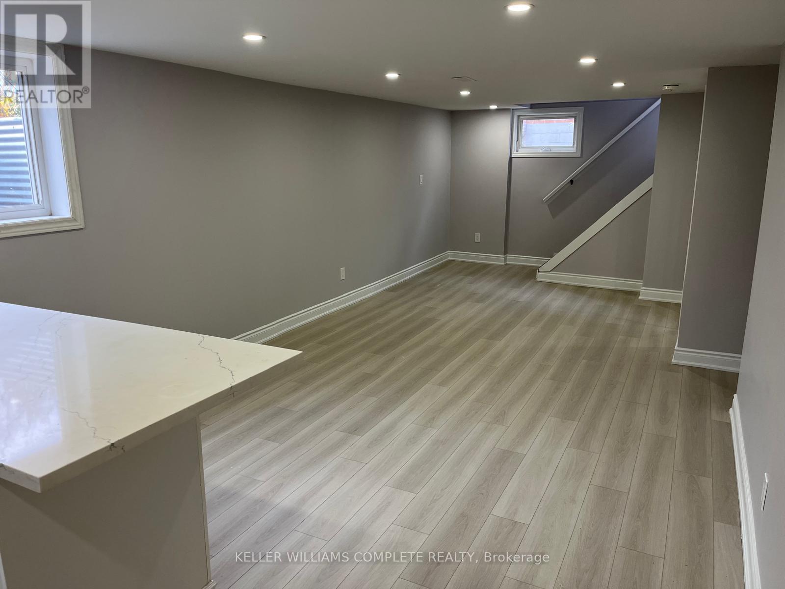 Lower - 15 Camille Court, Hamilton, Ontario  L8T 2C8 - Photo 5 - X12542650