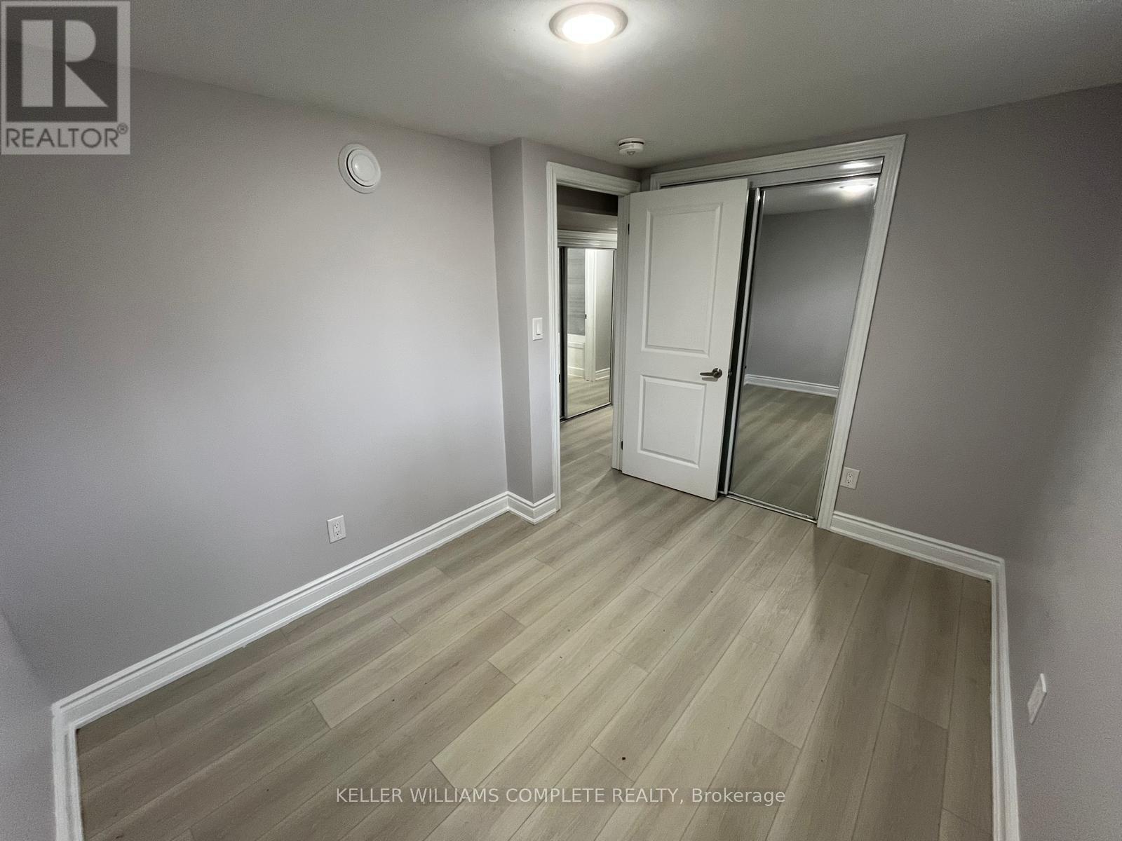 Lower - 15 Camille Court, Hamilton, Ontario  L8T 2C8 - Photo 9 - X12542650