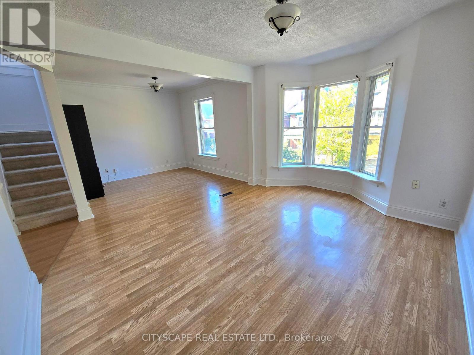 2 - 45 Fairholt Road S, Hamilton, Ontario  L8M 2T5 - Photo 4 - X12542722