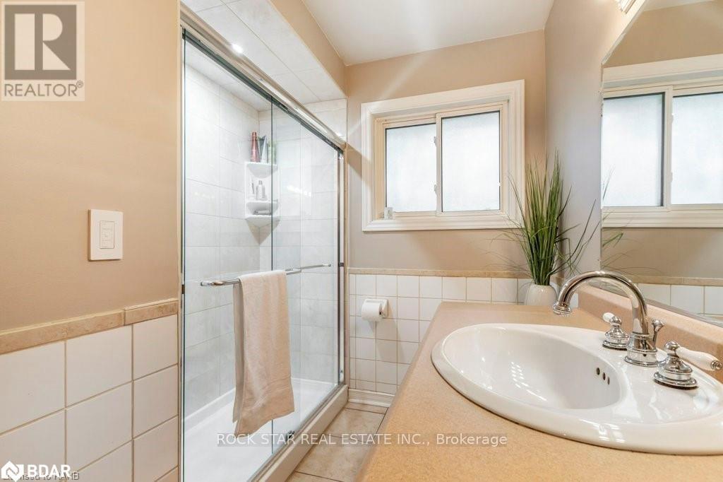 195 Bendamere Avenue, Hamilton, Ontario  L9C 1N6 - Photo 17 - X12542730