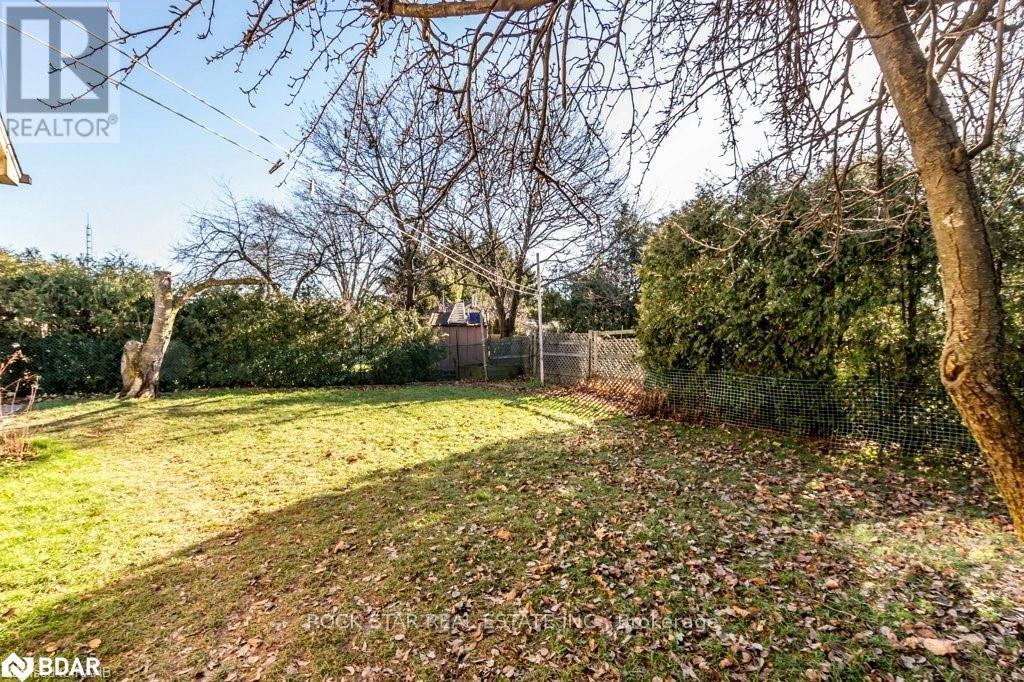 195 Bendamere Avenue, Hamilton, Ontario  L9C 1N6 - Photo 21 - X12542730