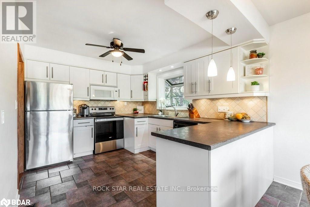 195 Bendamere Avenue, Hamilton, Ontario  L9C 1N6 - Photo 8 - X12542730